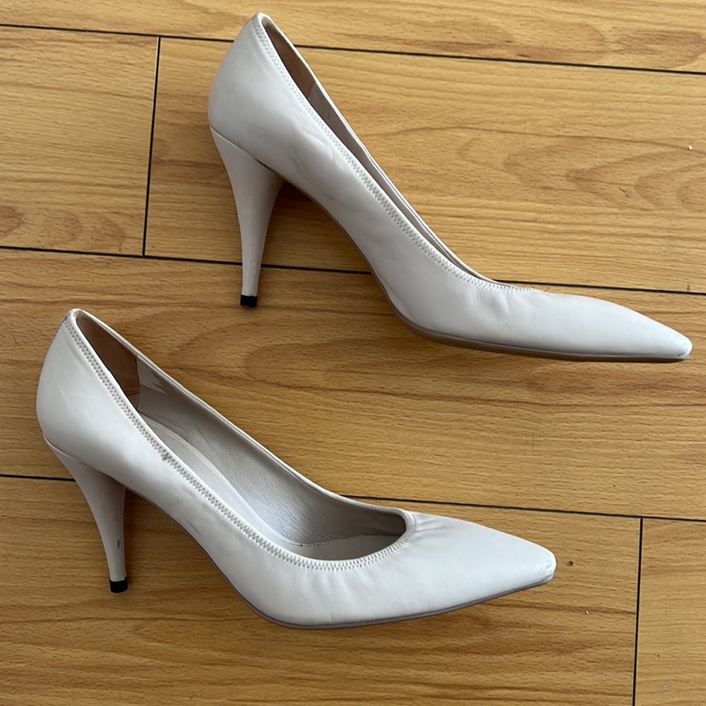Prada pointy toe nude heels size 40